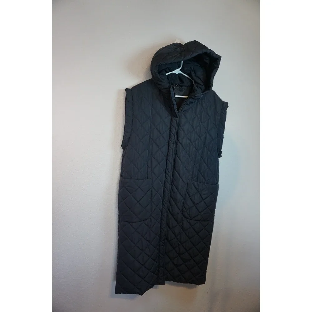 Fandylokar Women Black Quilted Longline Hooded Vest Puffer Jacket Size M
